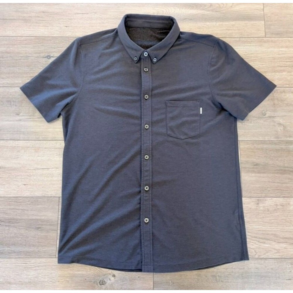 Vuori Ace Mens Small Button Up Knit Soft Oxford Short Sleeve Pocket Shirt